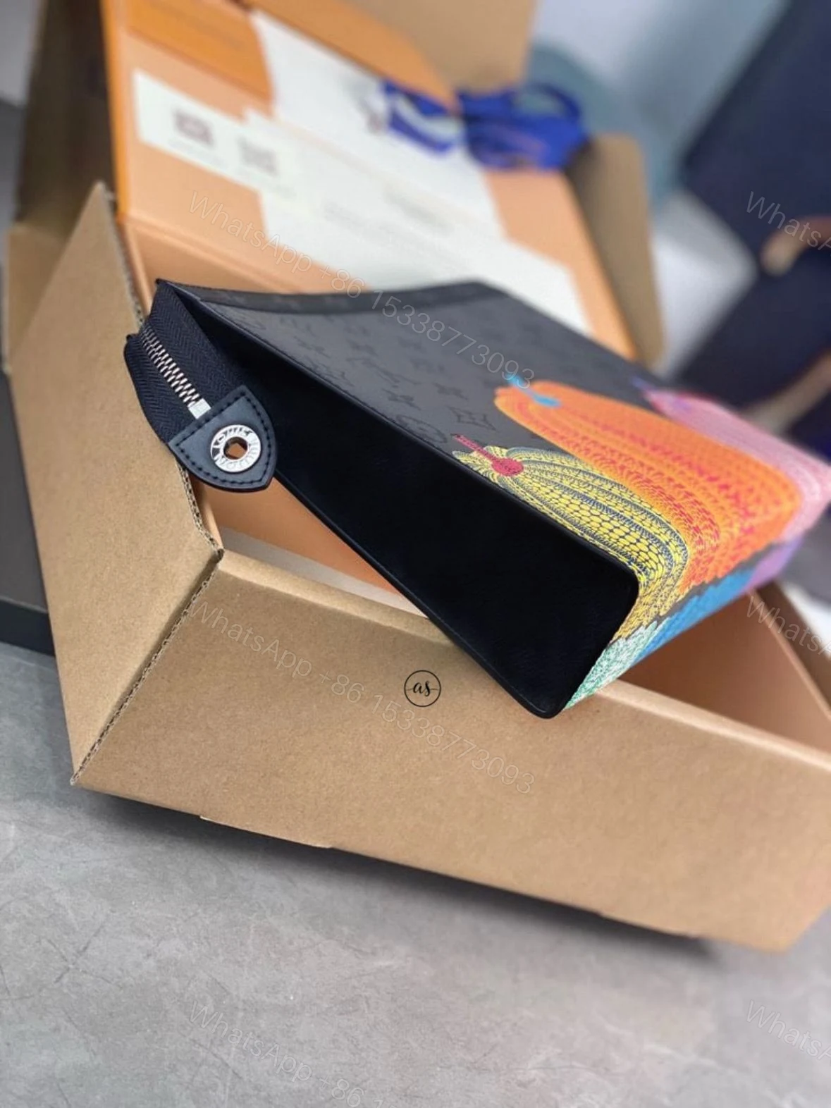View 17 of First Copy Louis Vuitton Unisex Reverse Pochette