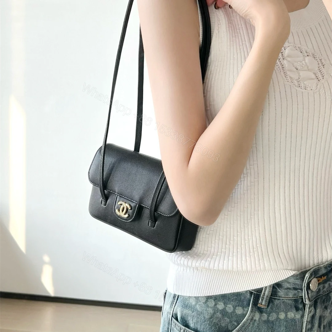 View 21 of 高仿Chanel*26P系列AP5068小牛皮單肩包黑色Mini免檢版