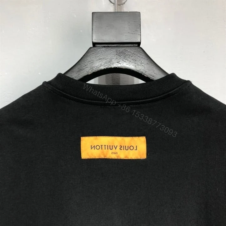 View 7 of LOUIS VUITTON T-SHIRT – LV19