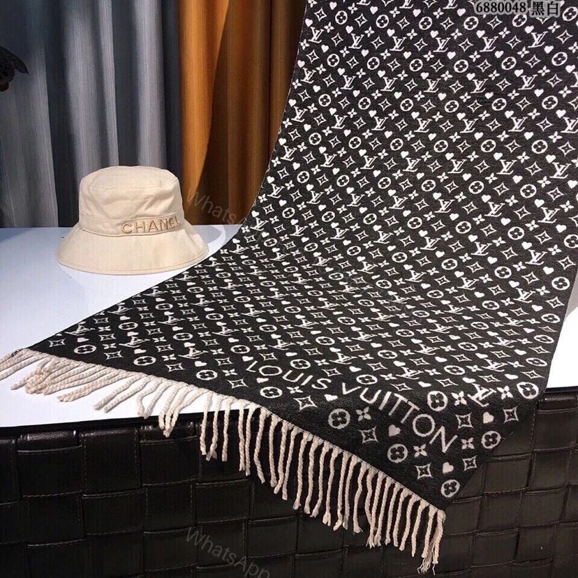 View 5 of EN – Luxury LUV Scarf 031