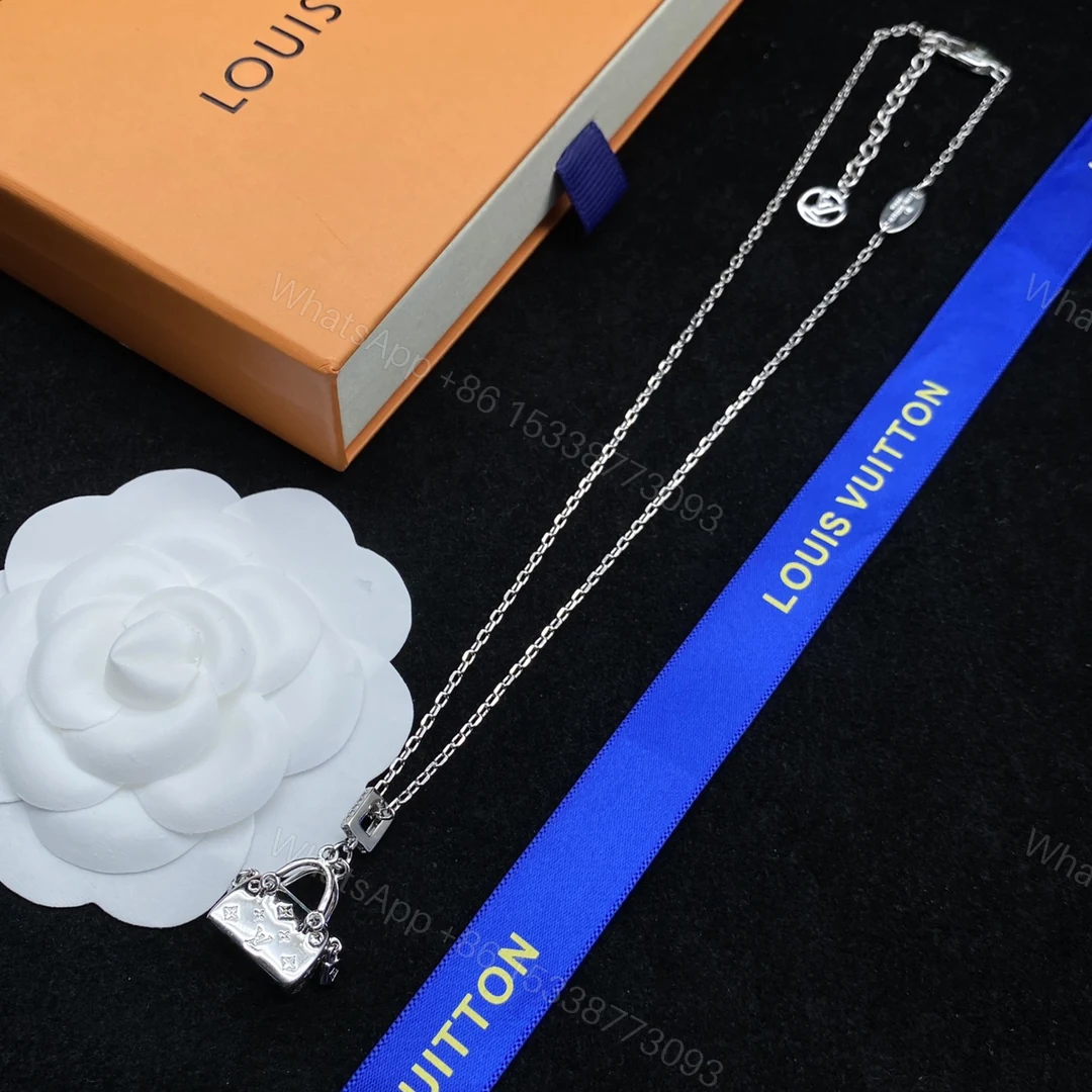 View 2 of EN – Lux LV Necklaces 054