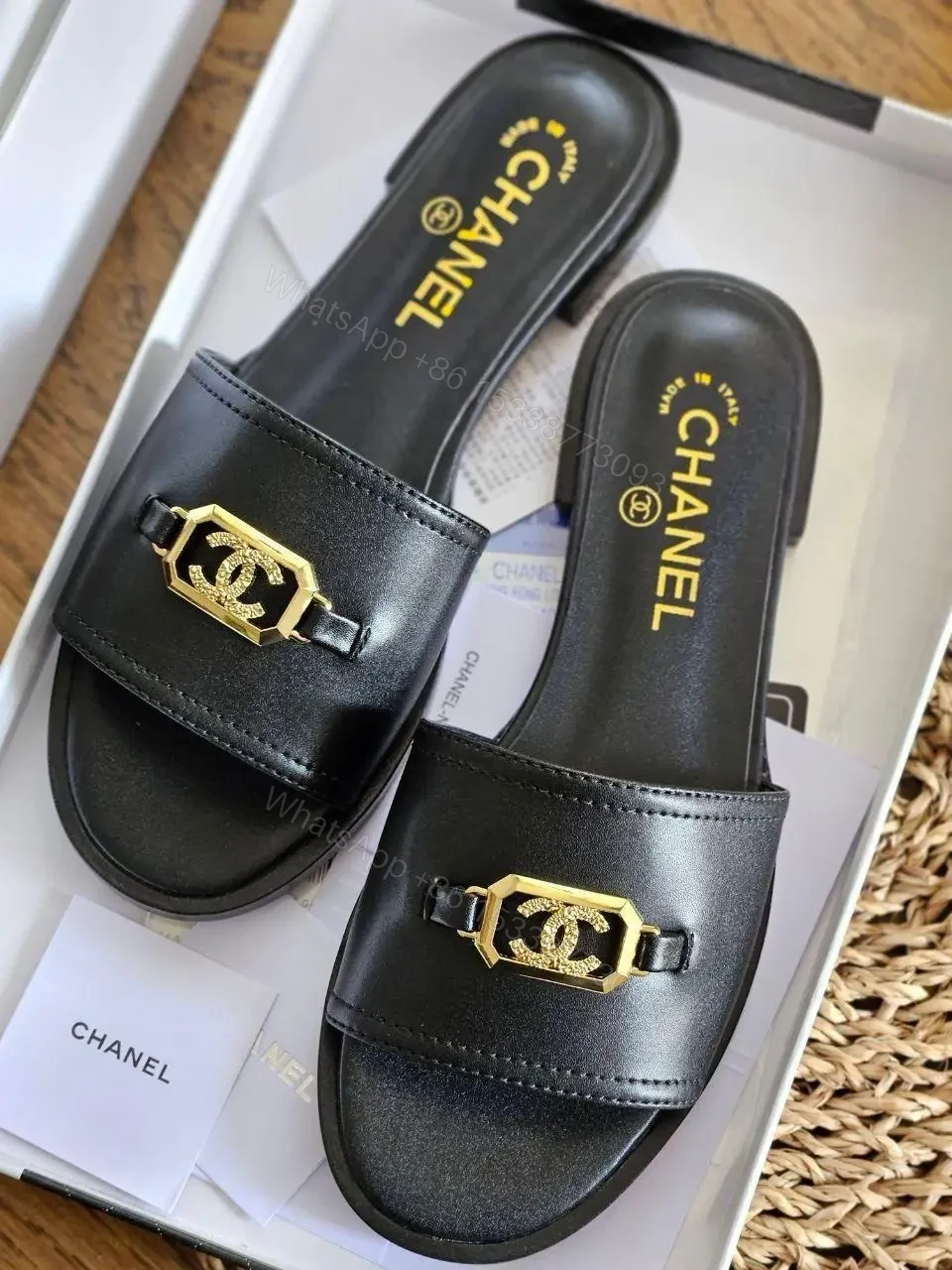 CHANEL — view 1