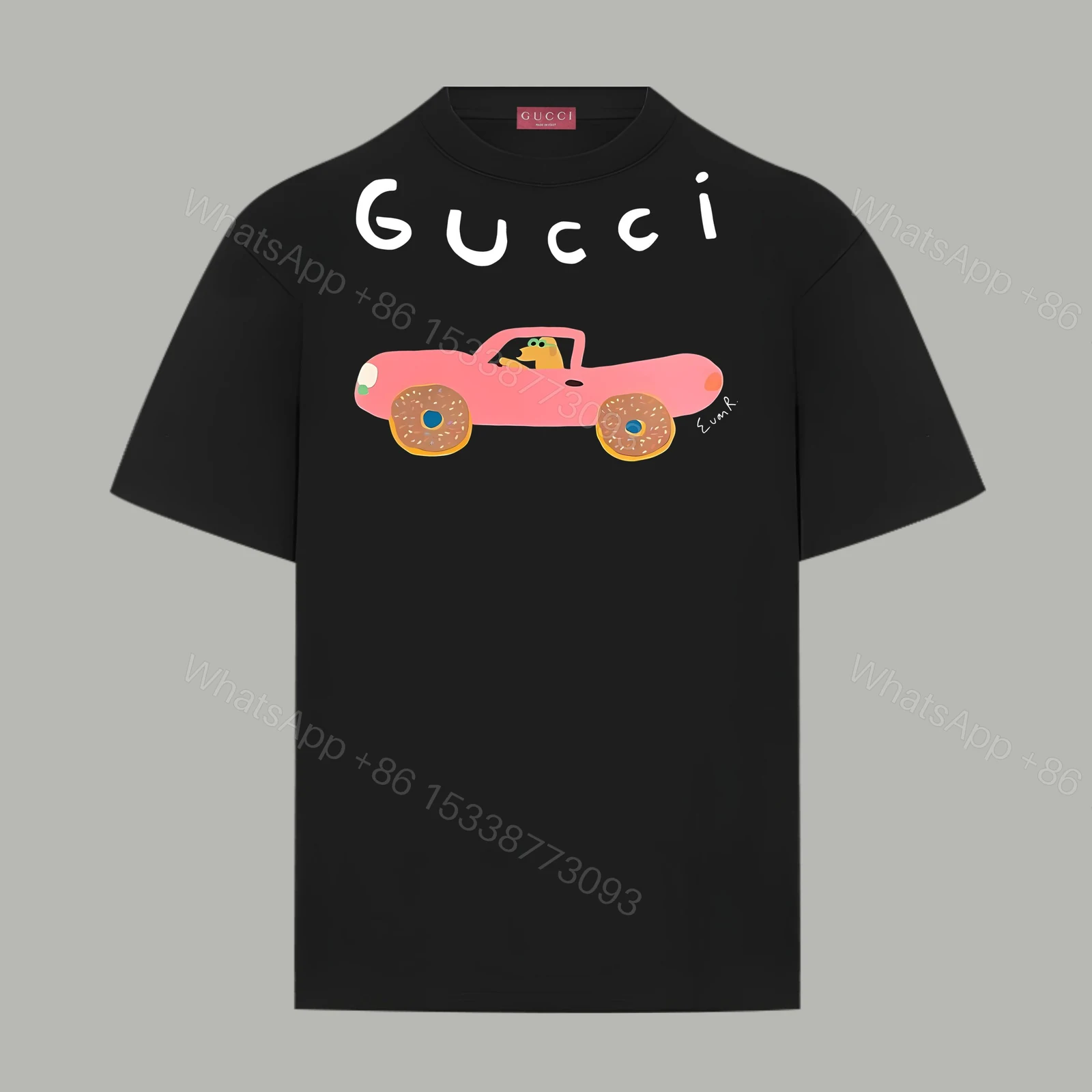 GucciA貨男款插畫T恤 黑底粉紅跑車圖案設計趣味風格 — view 1