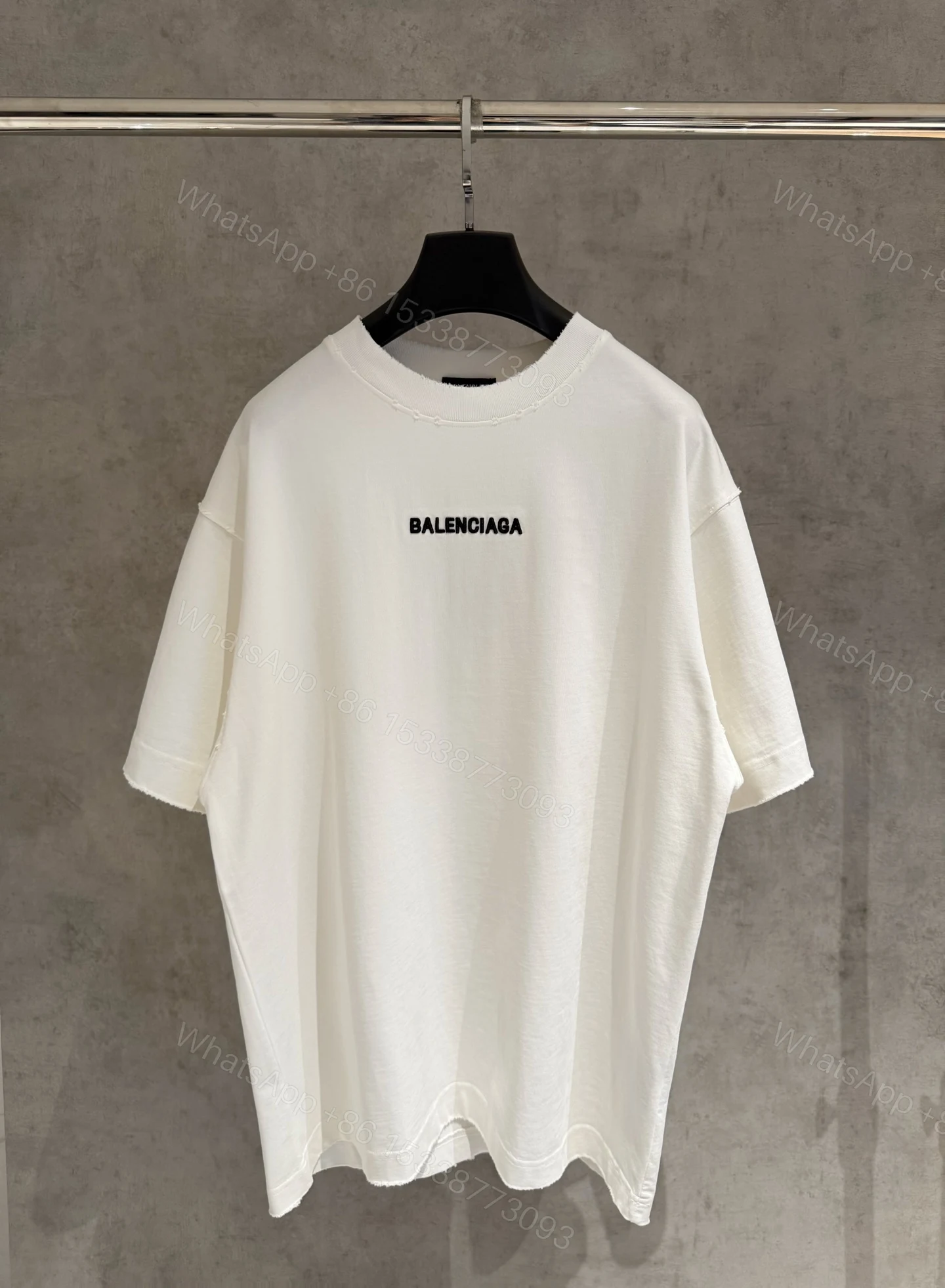BalenciagaA貨白色短袖T恤黑色字樣LOGO百搭極簡設計 — view 1