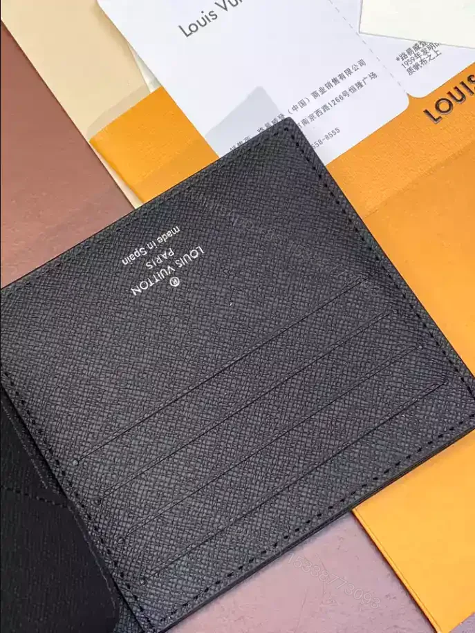 View 10 of LV MARCO WALLET TAIGA LEATHER – RRG092