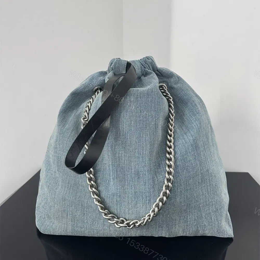View 2 of 高仿Balenciaga2023年新款Crushtote牛仔布垃圾袋大號