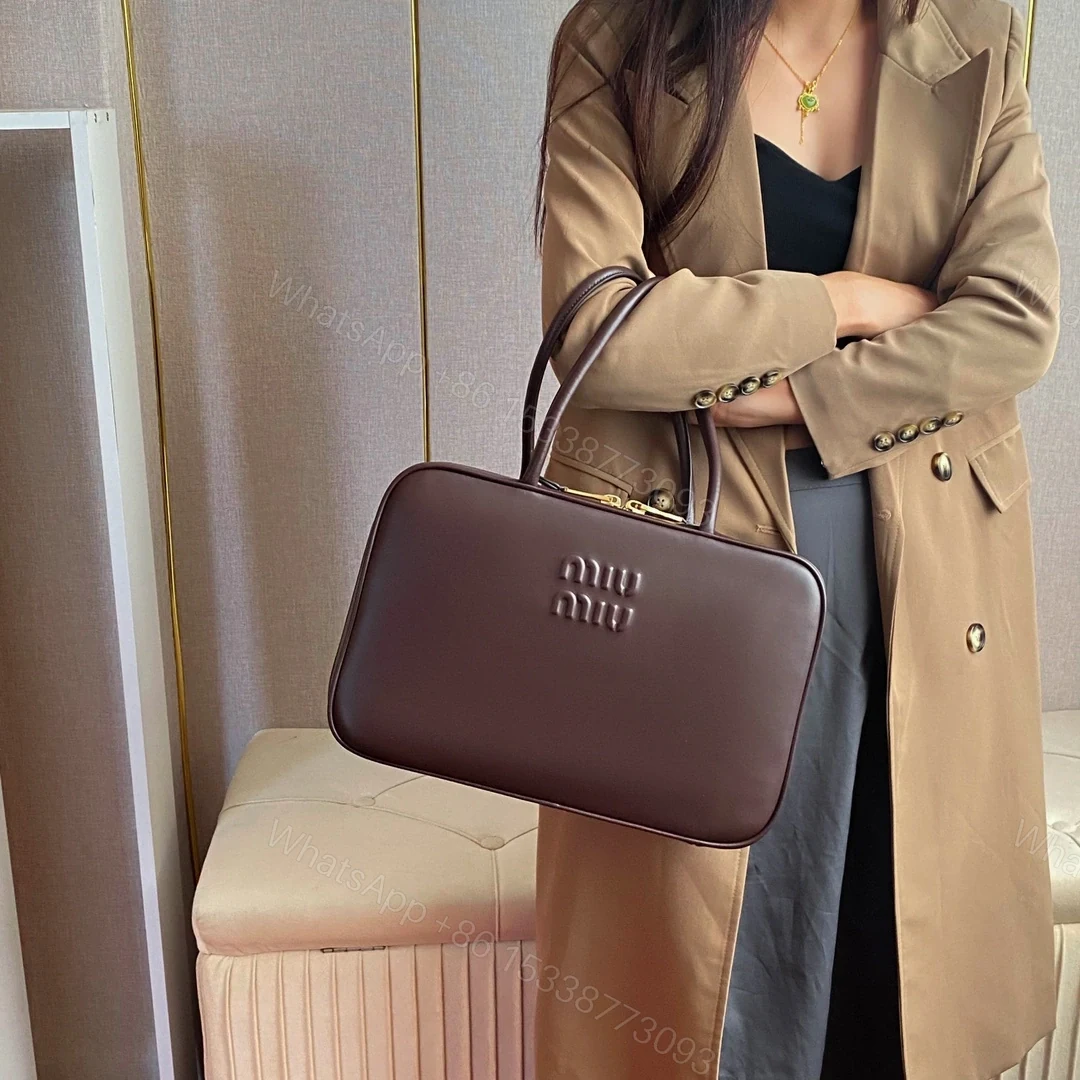 View 16 of 高仿miumiu*5BB17長肩帶公文包木色免檢版