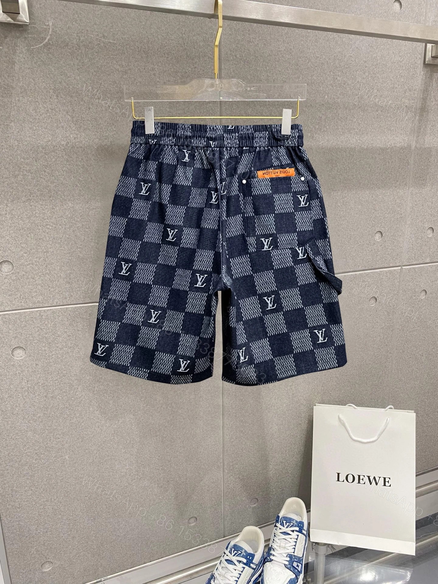 LV 一比一棋盤格提花運動短褲 男士休閒寬鬆五分褲 — view 1