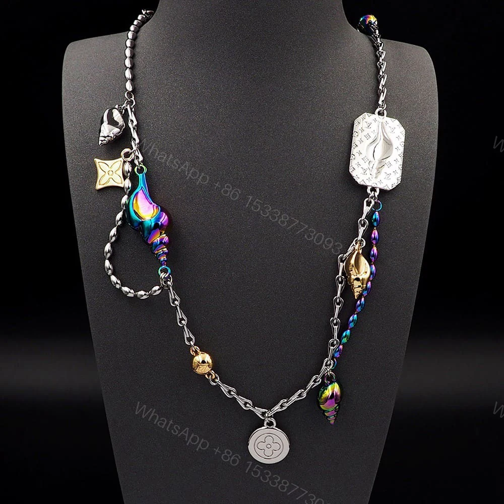 View 7 of LV SHELL Necklace