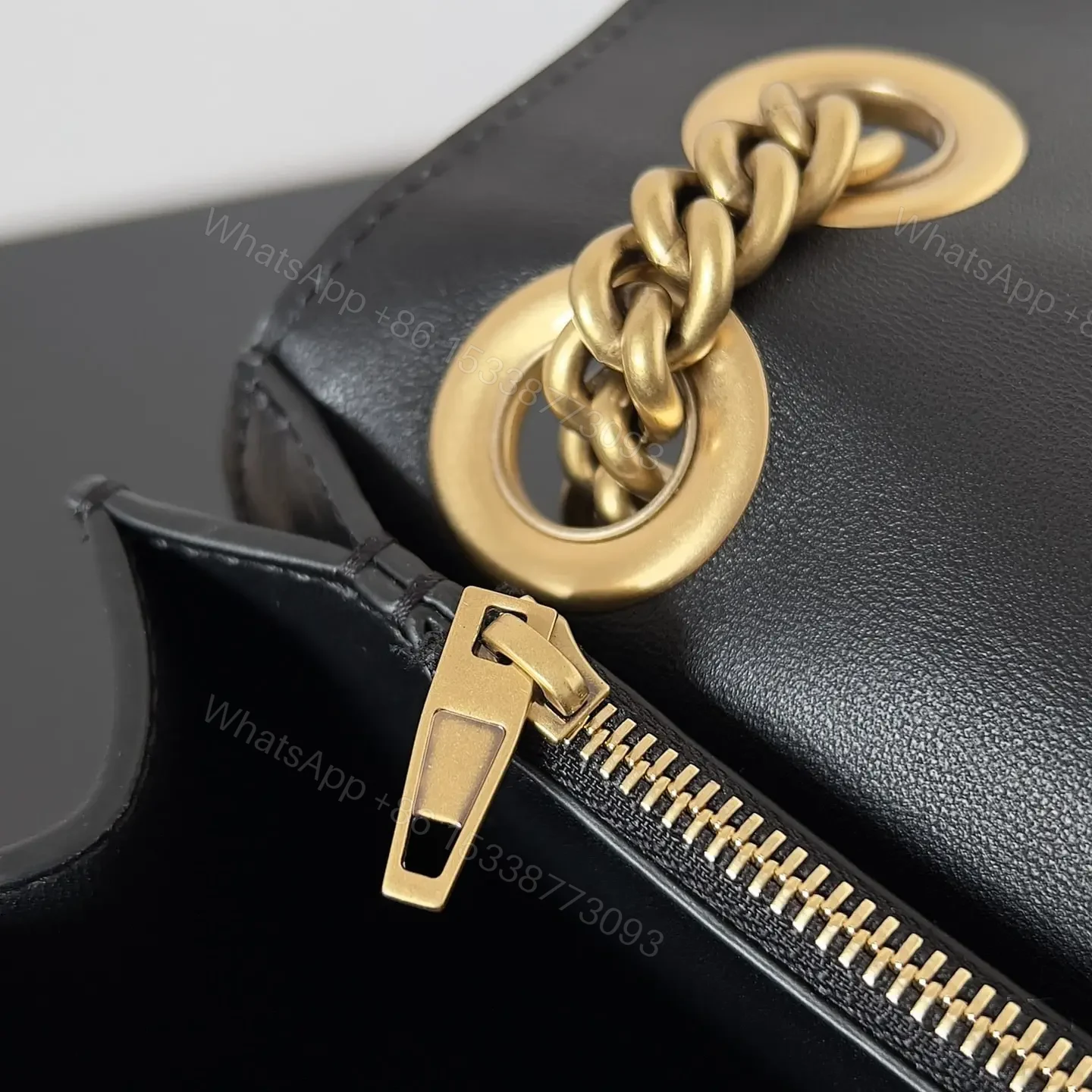 View 9 of 高仿BalenciagaCrush系列單肩包黑金XS