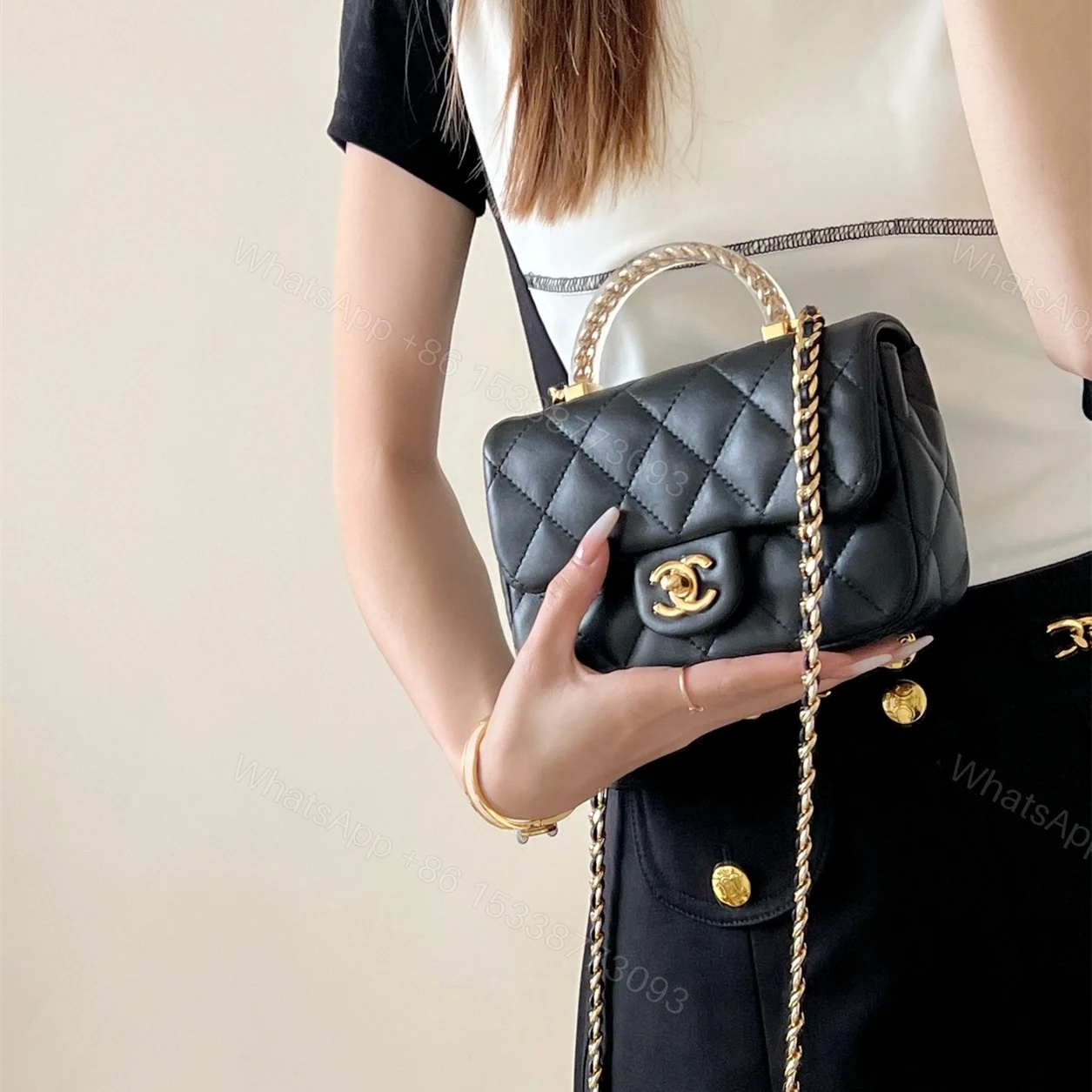 View 23 of 高仿Chanel*24S系列AS4847小羊皮黑色單肩包免檢版