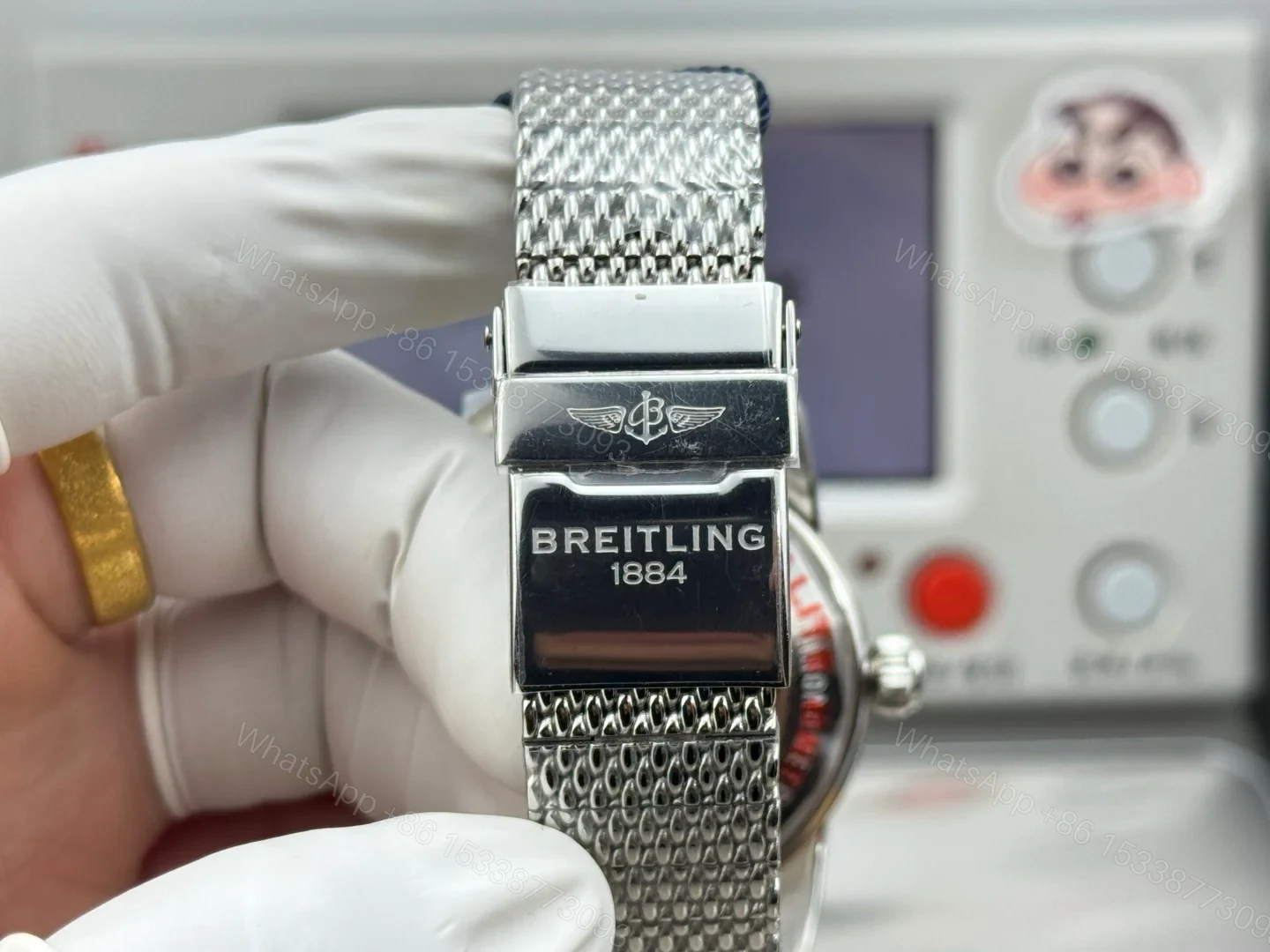 View 9 of Breitling Superocean Heritage II B20 Automatic 42 Stainless Steel Red Gold Black Dial Bracelet UB2010121B1A1