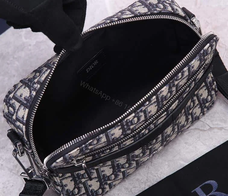 View 7 of SAFARI MESSENGER BAG BEIGE AND BLACK DIOR OBLIQUE JACQUARD – DR012