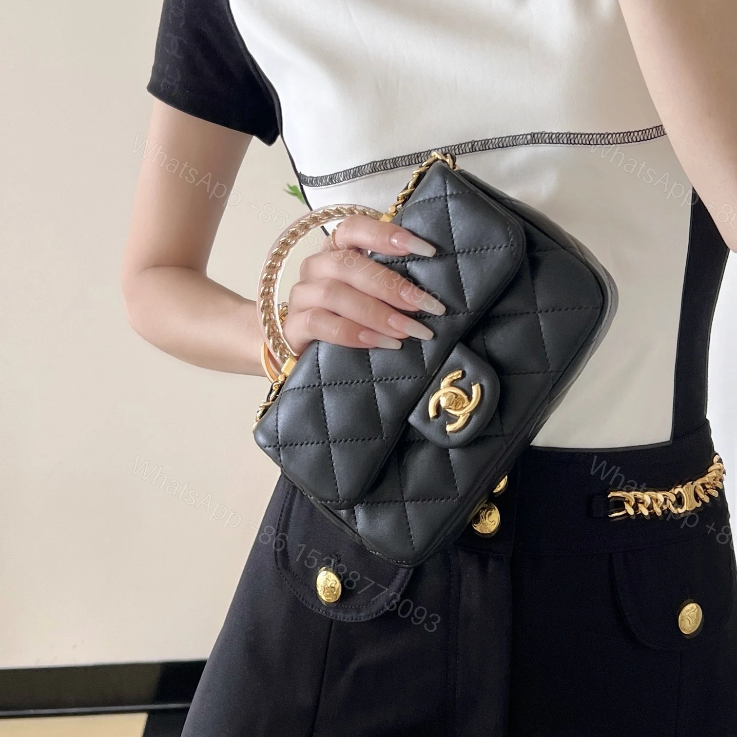 View 21 of 高仿Chanel*24S系列AS4847小羊皮黑色單肩包免檢版
