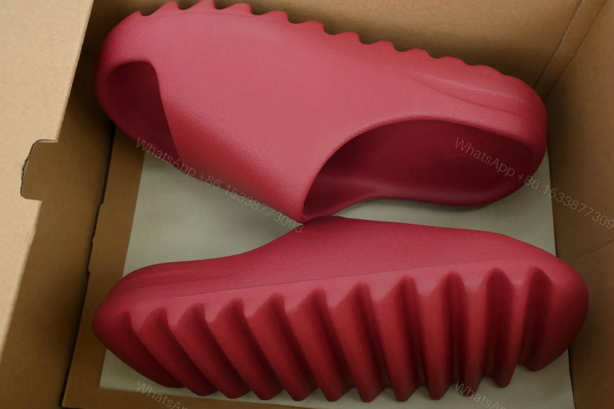 View 6 of Dope sneakers Adidas Yeezy Carmine Red ID5988