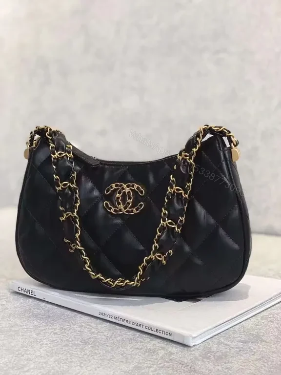 Chic Quilted Black Chain Bag with Gold Hardware - Luxury Compact Shoulder Bag — view 2