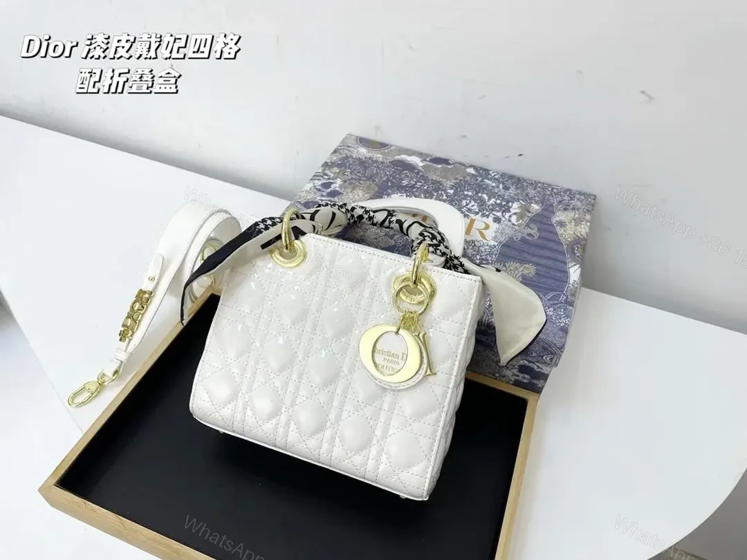 DIOR — view 1