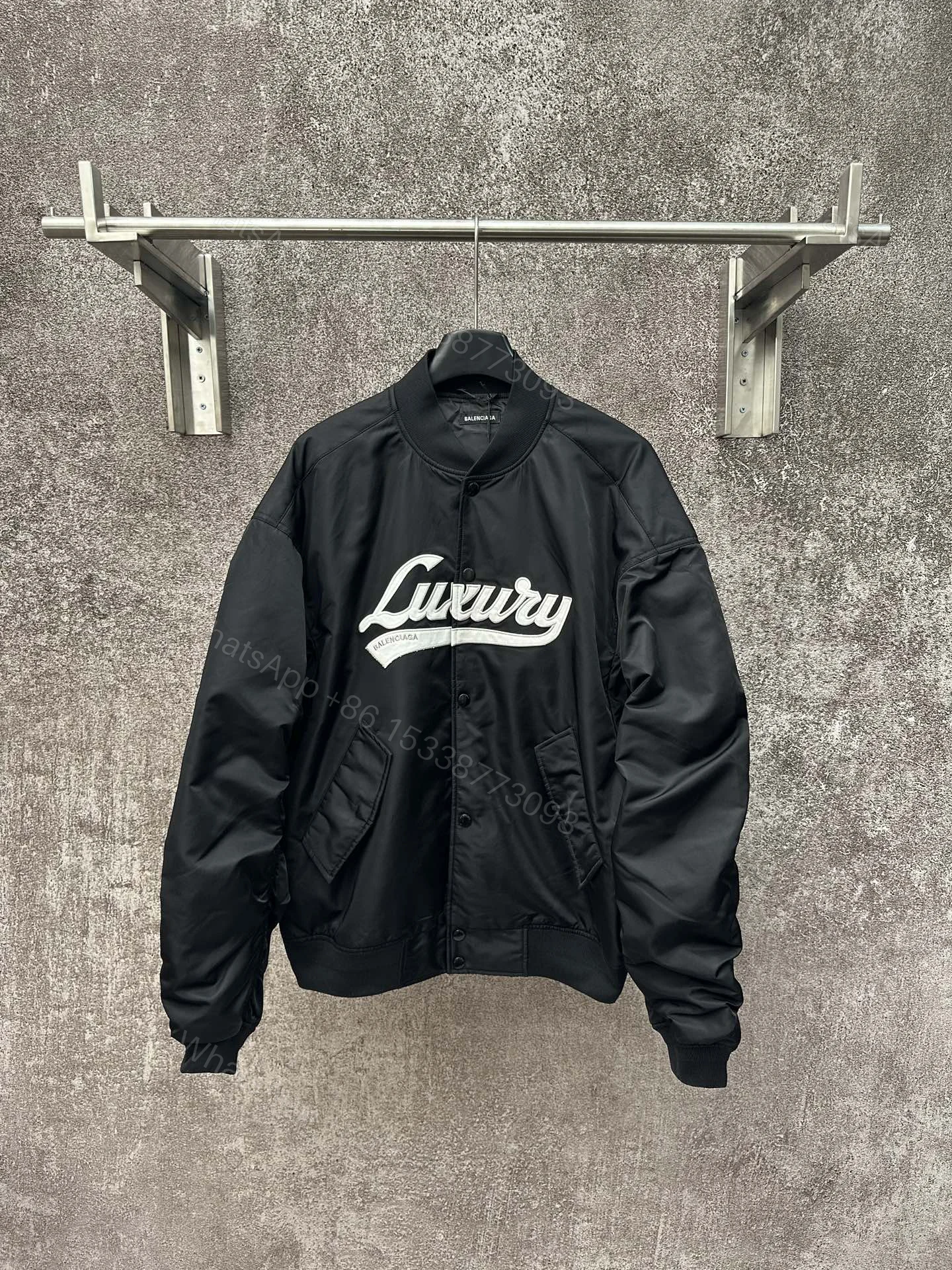 Balenciaga 原單男士飛行外套 Luxury立體字樣 輕量棒球風設計 — view 1