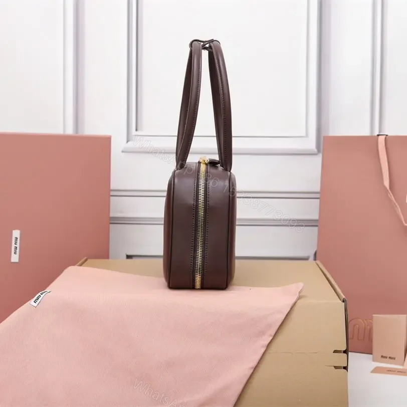 View 4 of 高仿miumiu*5BB172壓紋LOGO手提包小牛皮石楠木色免檢版
