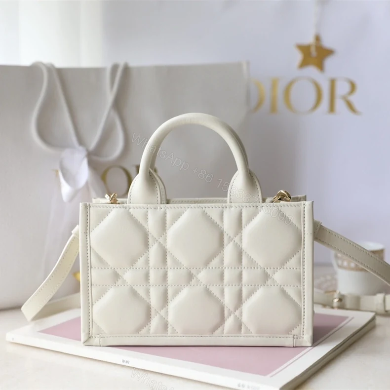 View 2 of 高仿Dior*BookTote系列S5573O牛皮革白色單肩包免檢版
