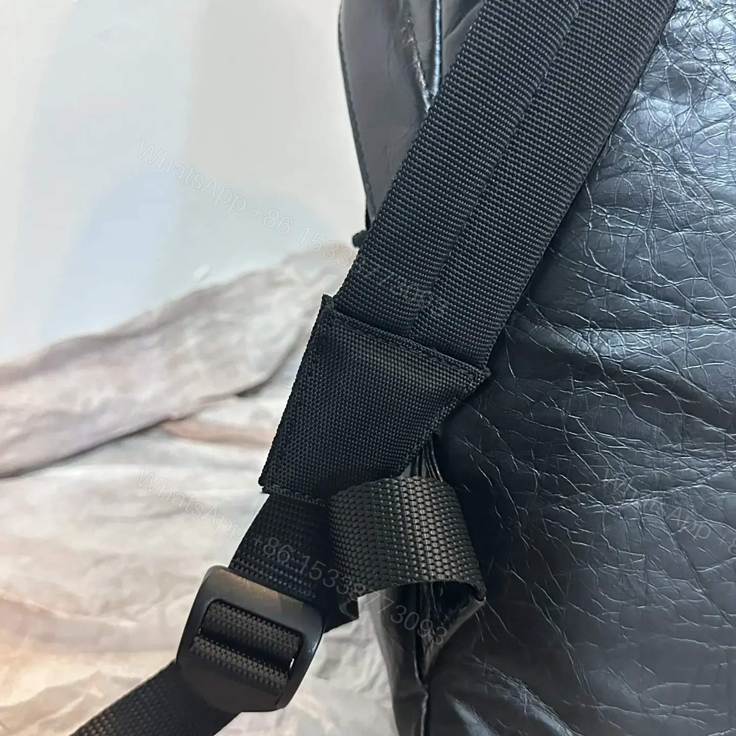 View 15 of 高仿BalenciagaExplorer系列小羊皮雙肩包S