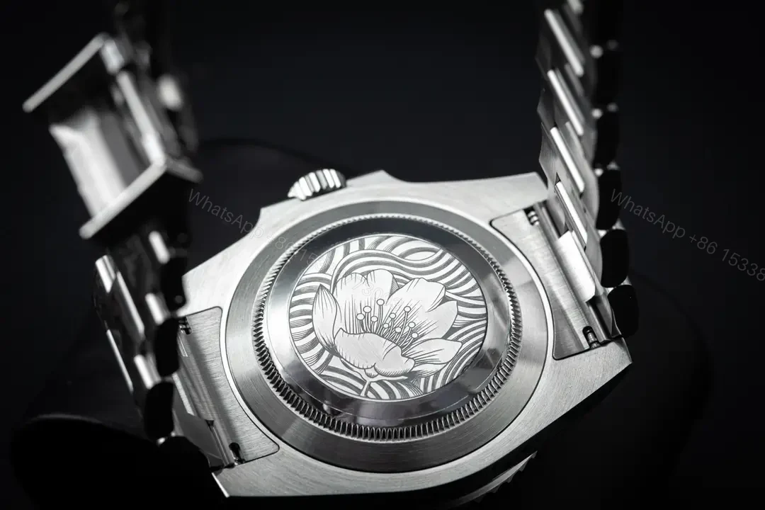 View 6 of Super Clone Rolex Submariner Green Dial Engraved Oyster Bracelet Premium 40MM ROL-SUB-GRN-ENG-OYS-40-RG