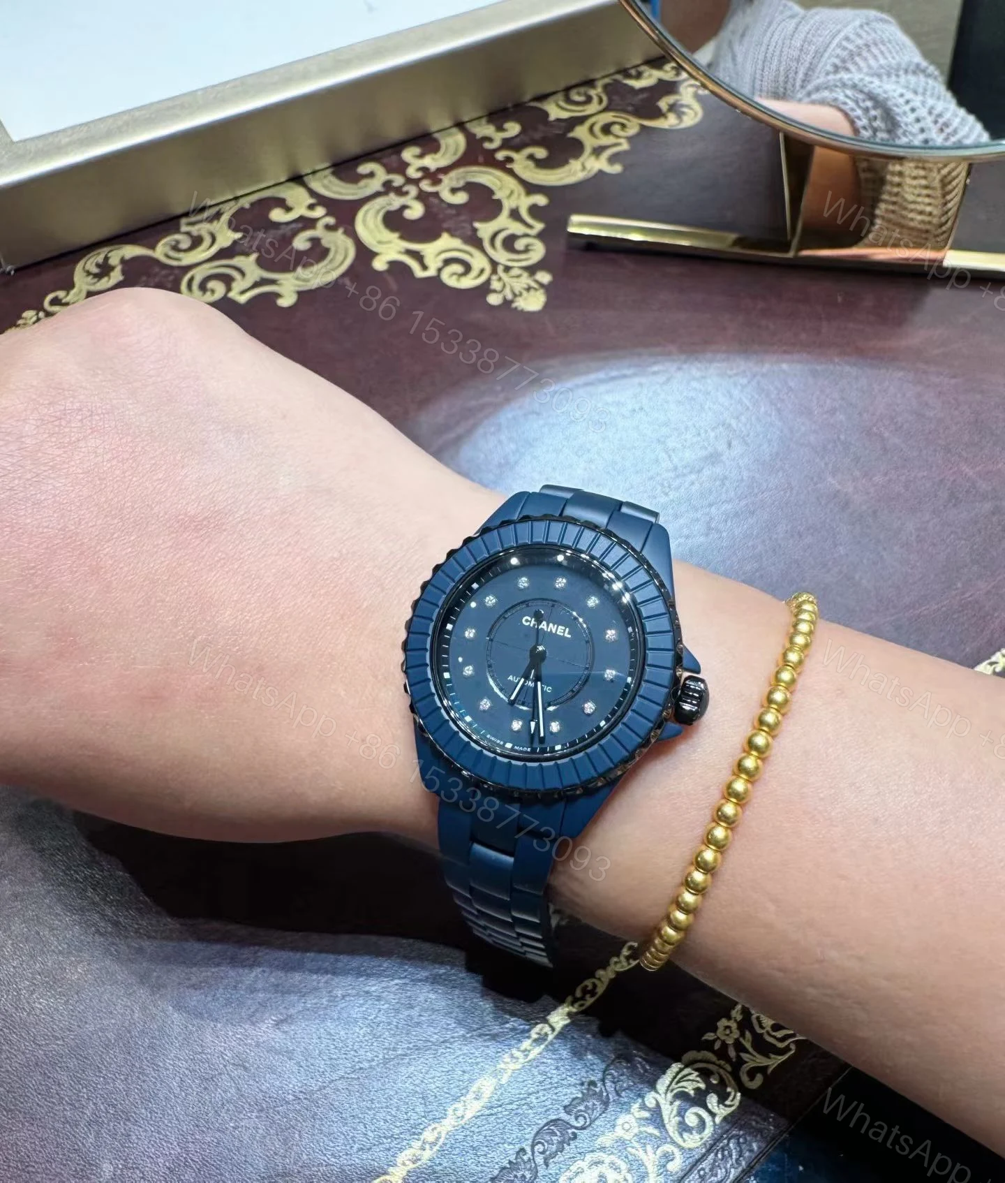 CHANEL J12 藍陶瓷高仿手錶 時尚運動風防水設計 — view 1