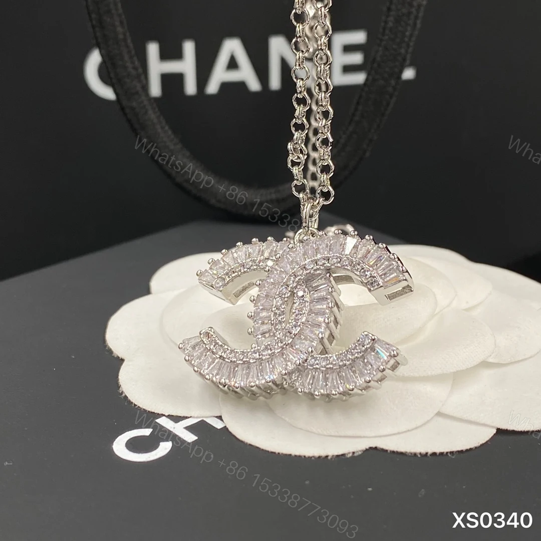 View 4 of EN – Lux Chanel Necklaces 040