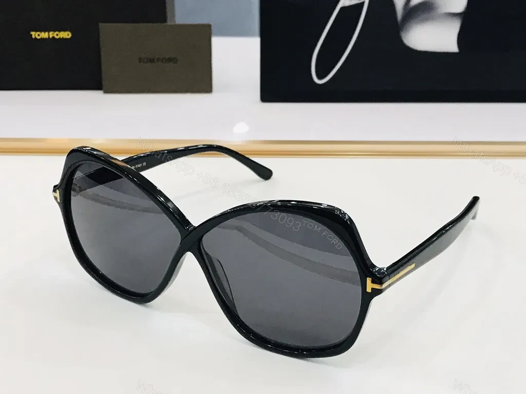 Oversized Black Acetate Sunglasses with Gold-Tone Accents - Tom Ford — view 1
