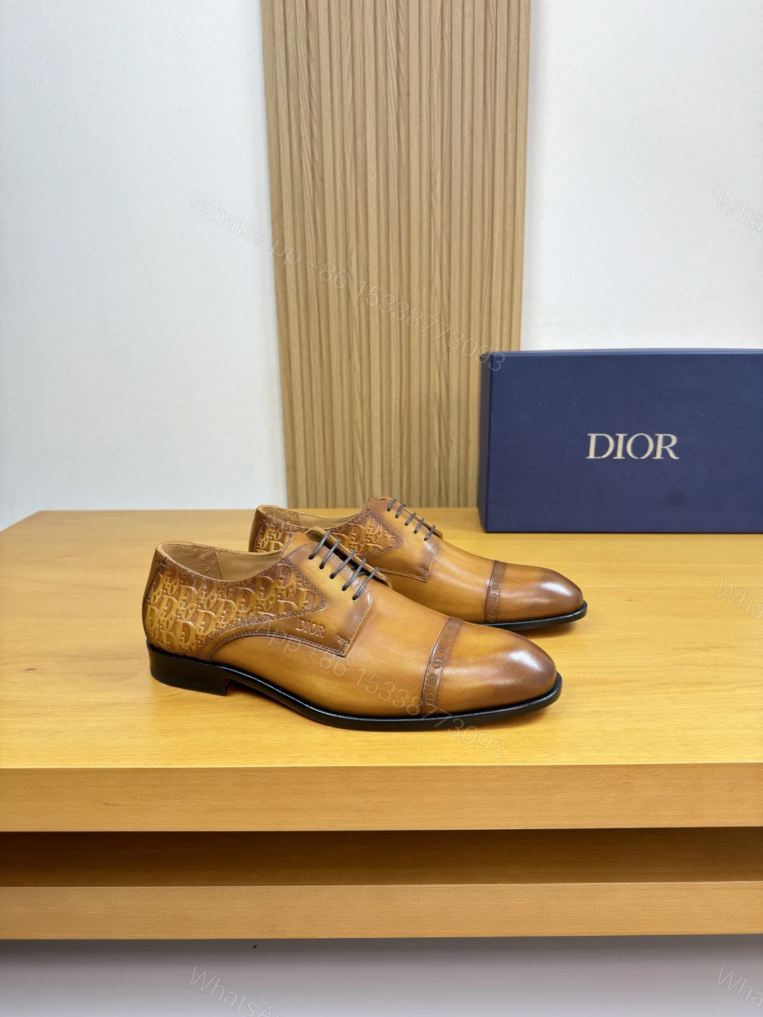 Dior一比一棕色復古雕花牛津皮鞋 男士高端商務皮鞋 — view 1