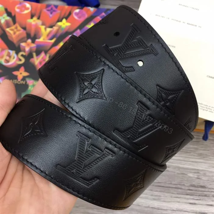 View 9 of LOUIS VUITTON DIAMOND 40MM REVERSIBLE BELT – B171