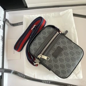 Gucci GG Supreme Messenger Bag — view 1