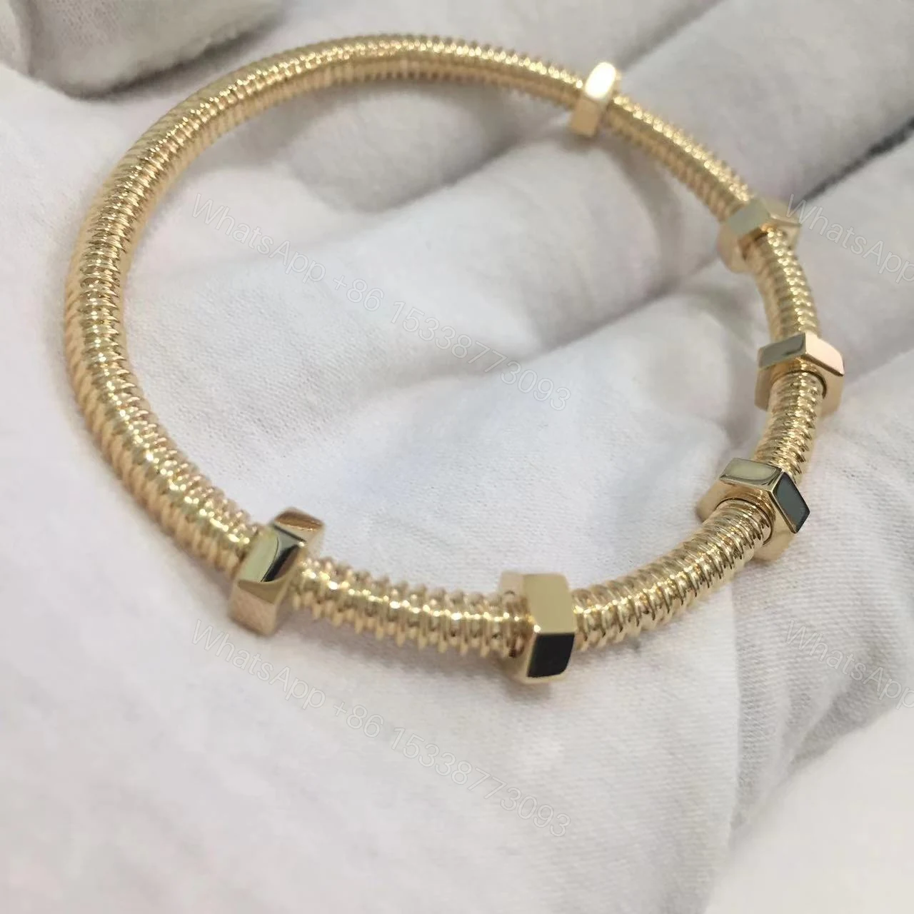 View 2 of 18K Yellow Gold Écrou de Cartier bracelet