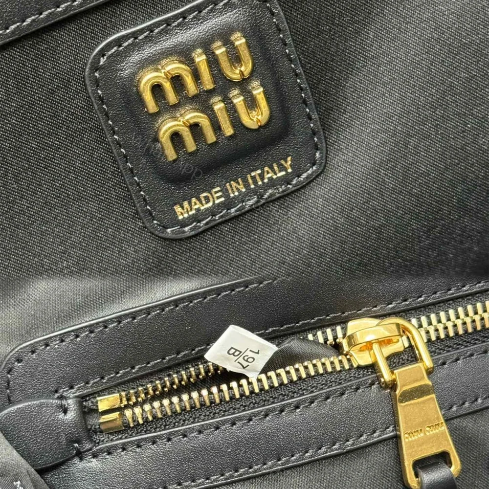 View 9 of 高仿miumiu繆繆*5BB117手柄單肩包黑色免檢版