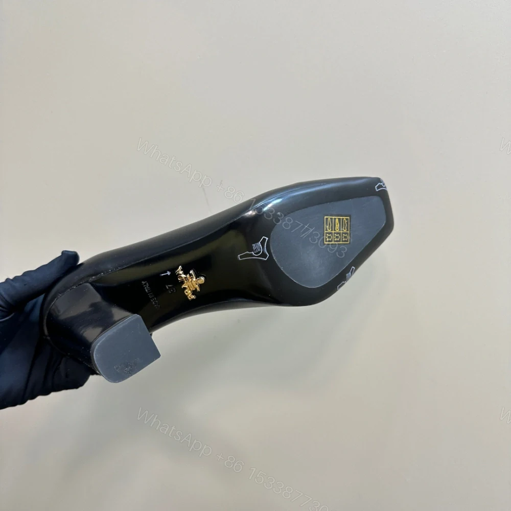 View 9 of 高仿Prada*1I837A方頭粗跟高踭鞋8.5CM小牛皮黑色免檢版