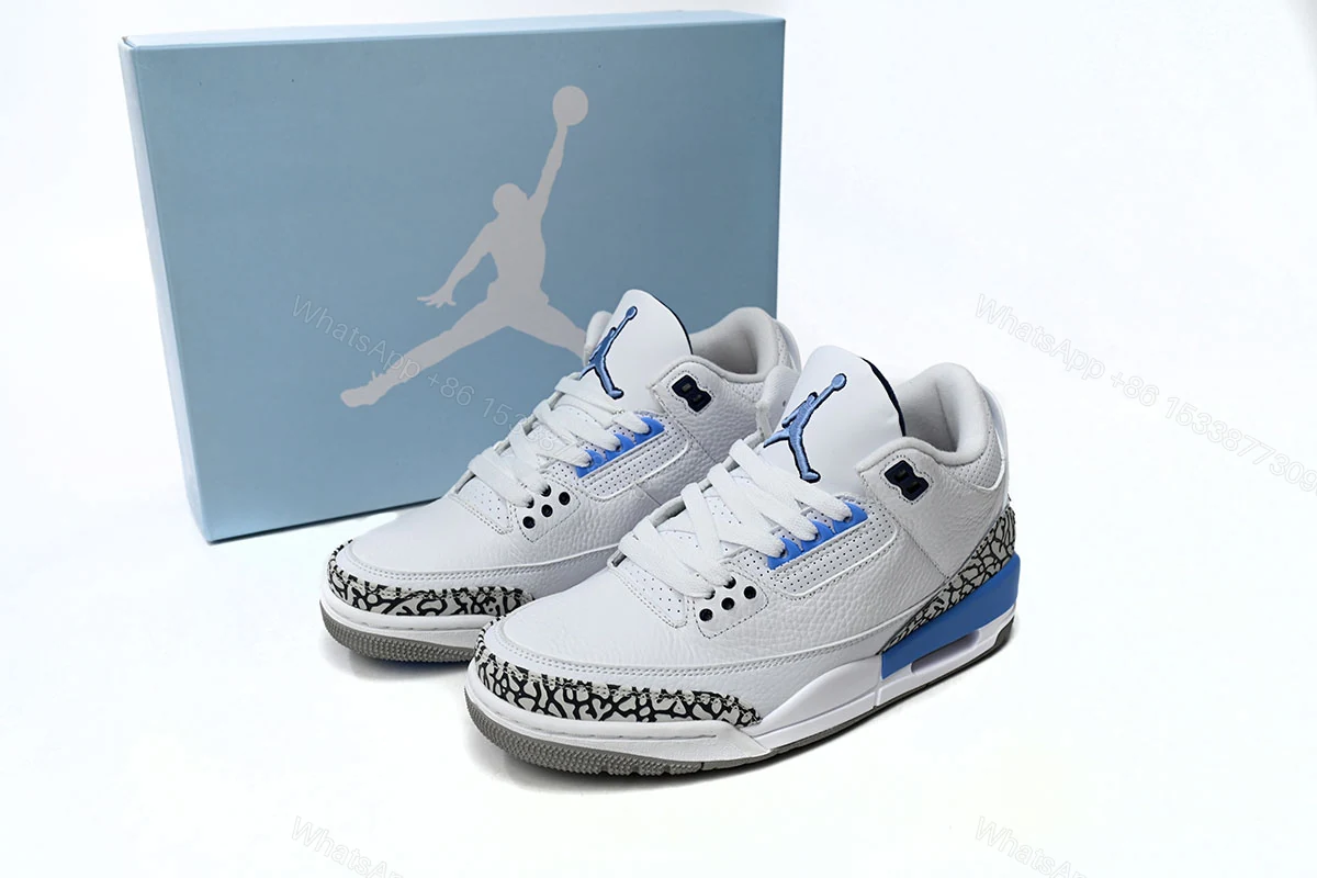 (GET)Air Jordan 3 Retro UNC CT8532-104 — view 2