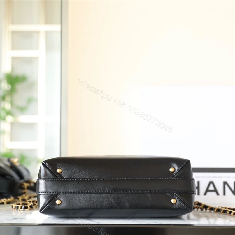 View 5 of 高仿Chanel*24A系列AS5058拋光小羊皮單肩包黑色免檢版