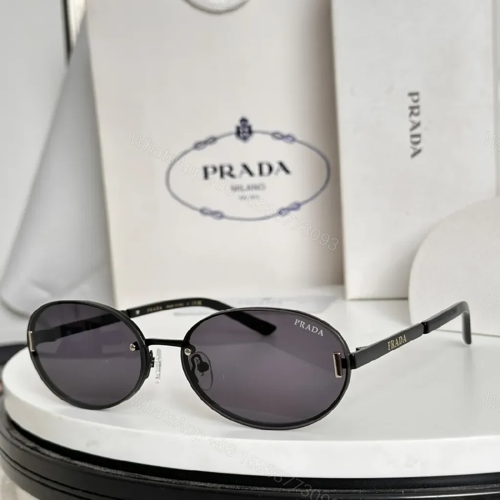 Round Pilot Sunglasses: Luxury Details, Gradient Lenses — view 1