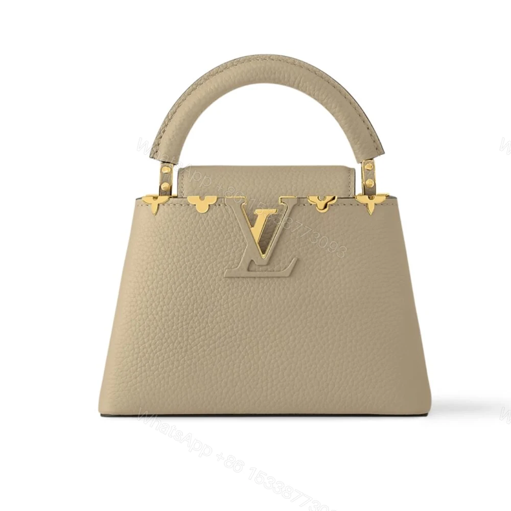 Louis Vuitton Capucines Mini Galet 20Cm M11342 — view 1
