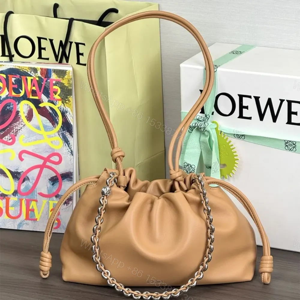 View 3 of 高仿Loewe*Flamenco系列9579雲朵包摩卡色中號免檢版