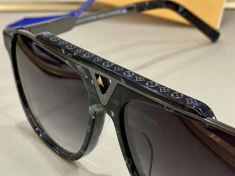 View 2 of LV SUNGLASSES – GLVT06