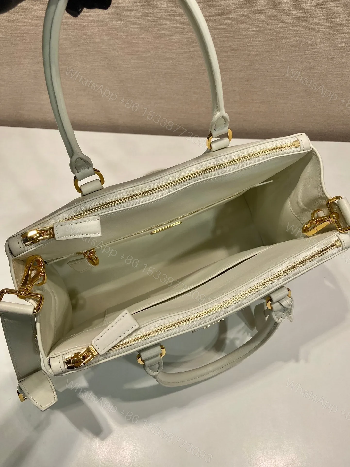 View 5 of MEDIUM GALLERIA BAG 28 IN WHITE SMOOTH CALFSKIN GOLD HARDWARE