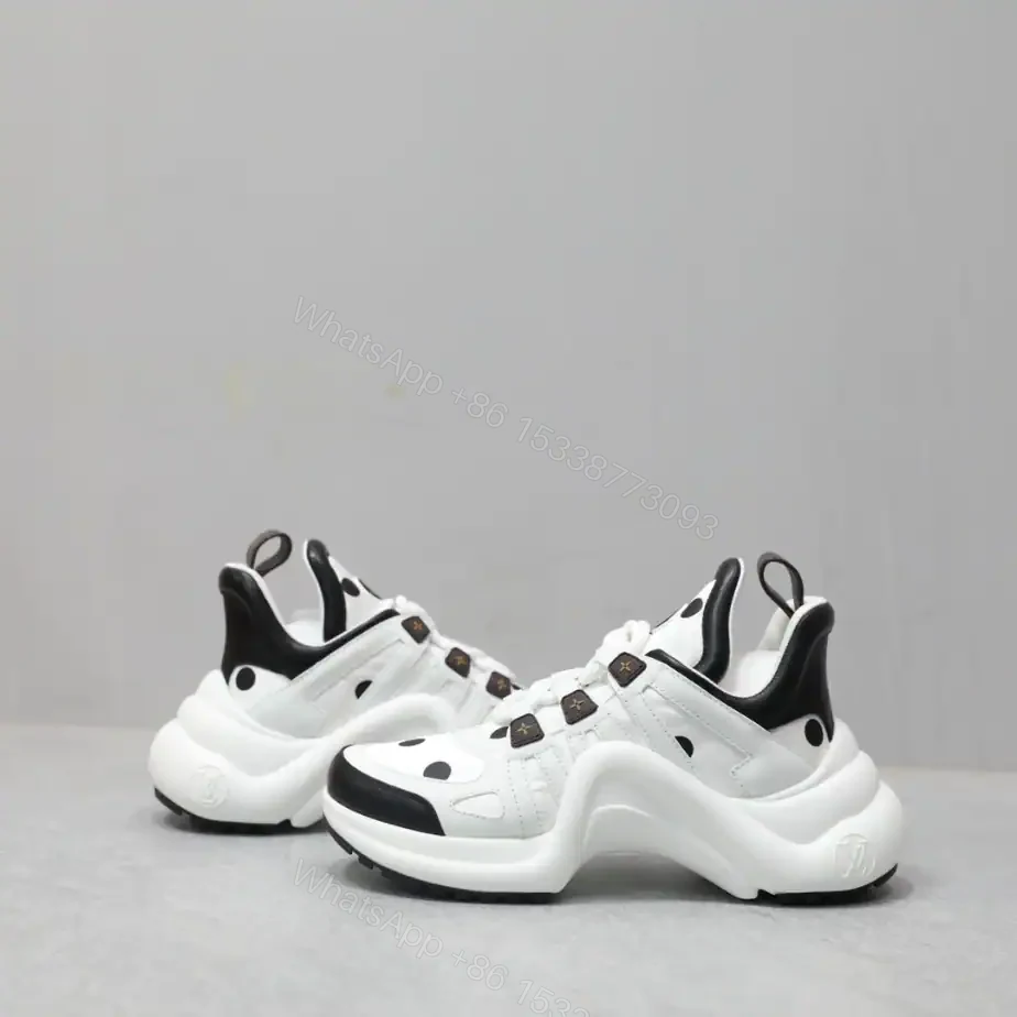 View 3 of LV ARCHLIGHT SNEAKER – LSVM008