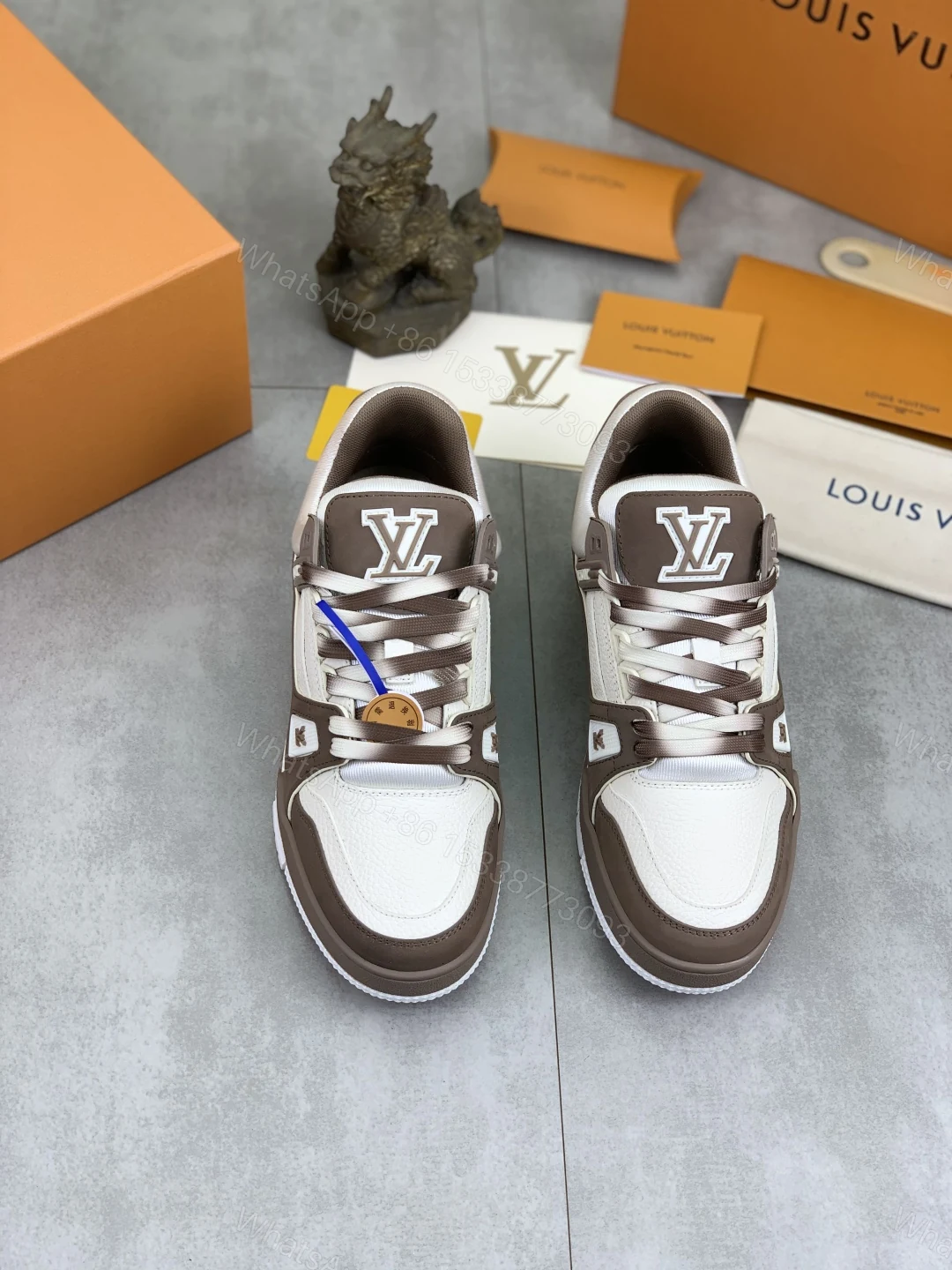 LV A貨男士咖啡撞色拼接鞋 復古低筒設計實穿推薦 — view 1