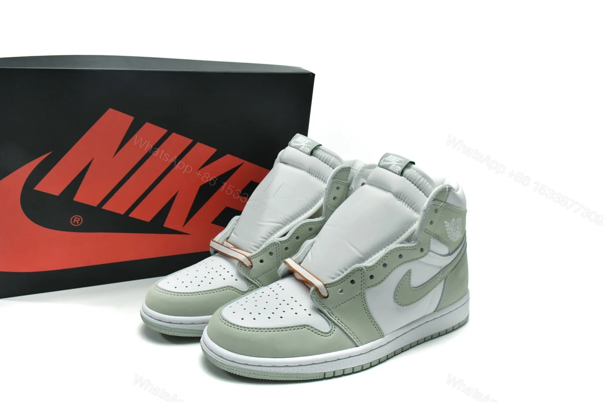 Air Jordan 1 High OG Seafoam CD0461-002 — view 2