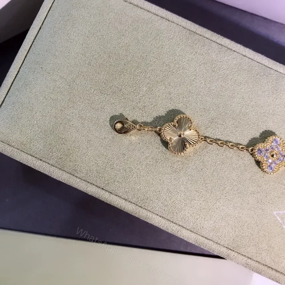 View 6 of 高仿首飾VanCleef&Arpels*RP4KN00五花四葉草金色手鏈