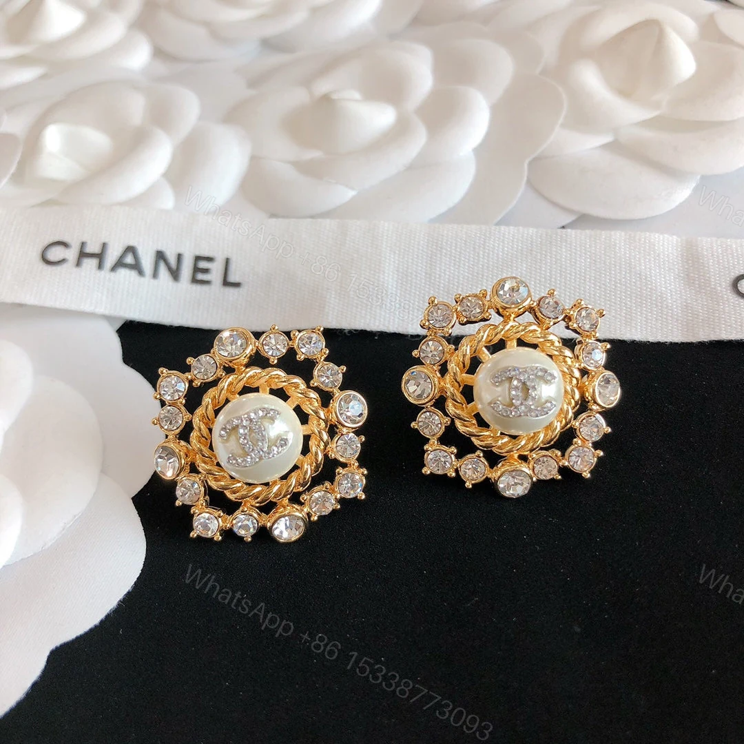 View 2 of EN – Lux Earring Chanel 009