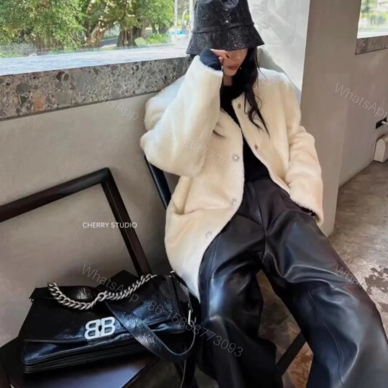 View 16 of 高仿Balenciaga*BBSolt系列腋下包M