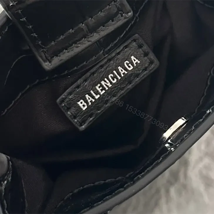 View 9 of 高仿Balenciaga迷你Tote包系列壓印皮黑色