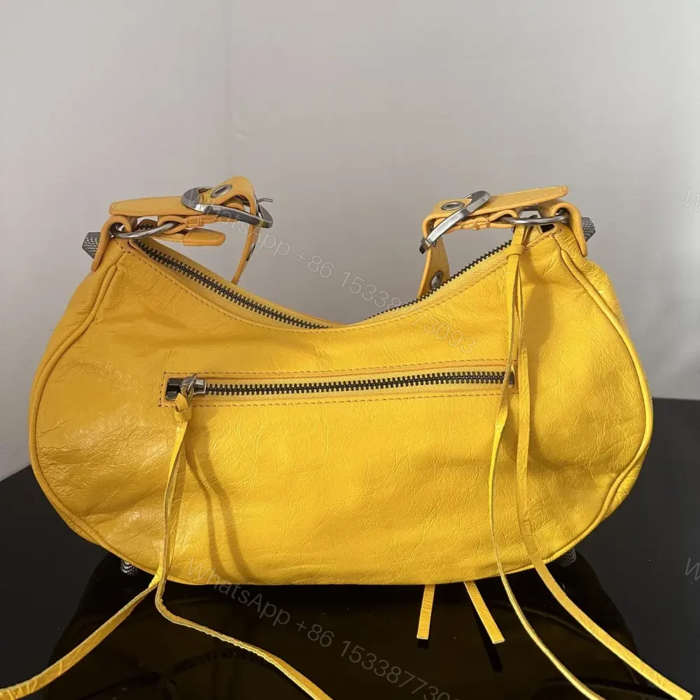 View 2 of 高仿Balenciaga*LeCagole系列餃子包黃色S